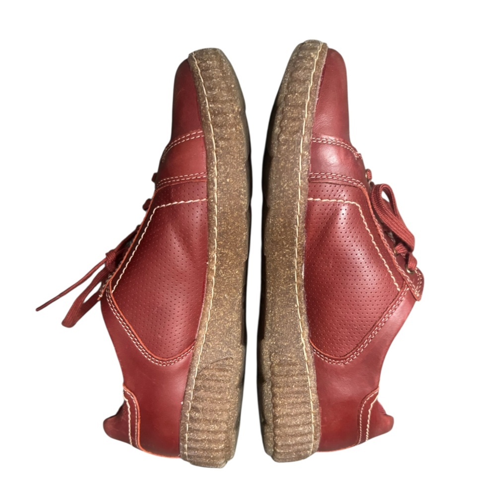 Clarks Caroline Janna red leather sneakers Size 8 - Picture 3 of 5